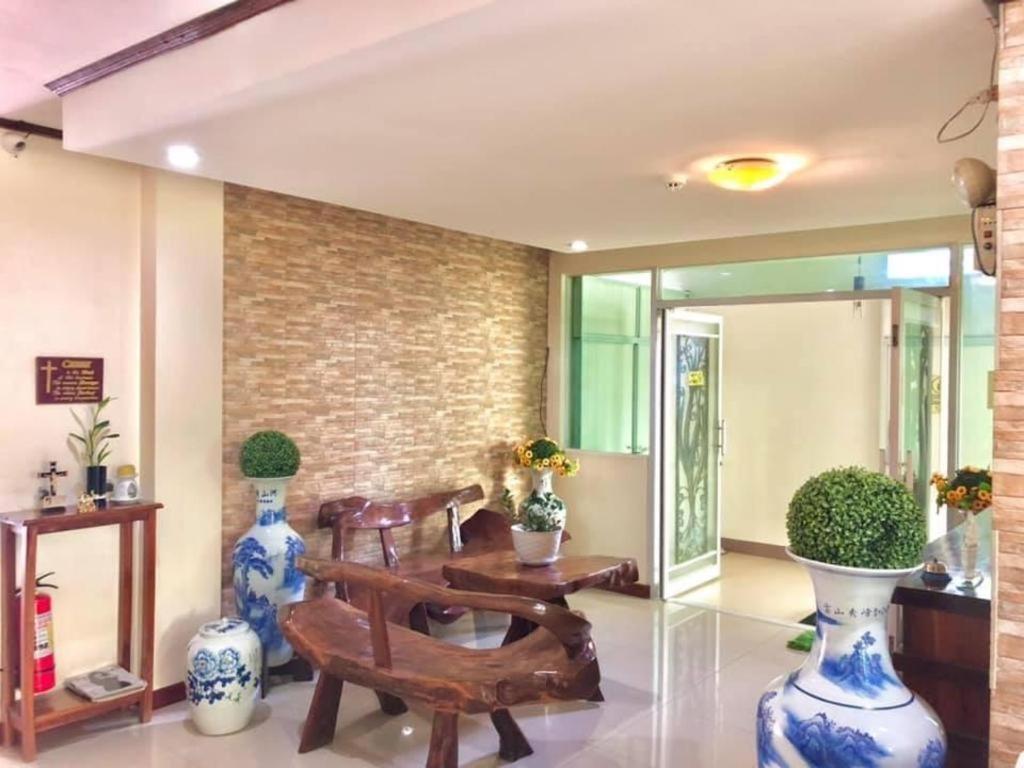 Jm Backpackers Hometel Guimaras Εξωτερικό φωτογραφία